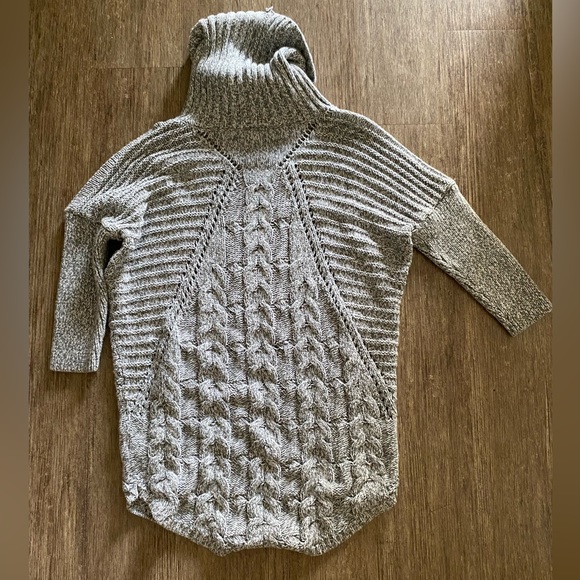 Lot of chunky sweaters - Picture 8 of 8